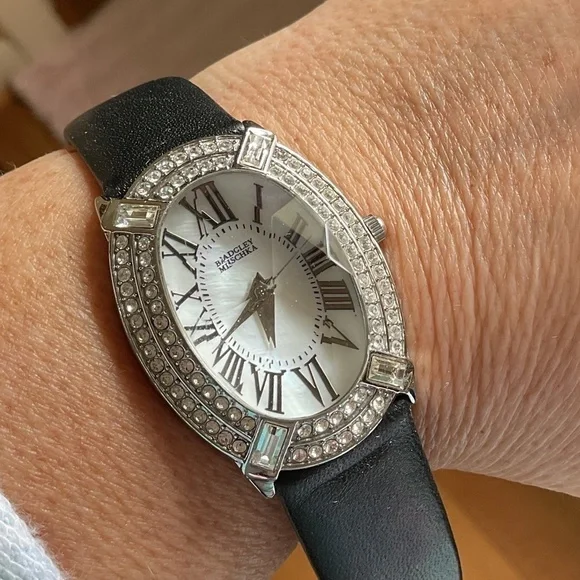 BADGLAY MISCHKA RHINESTONE DESIGN STAINLESS STILL WATCH